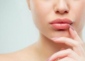 Что делать в домашних условиях, если губы сухие?